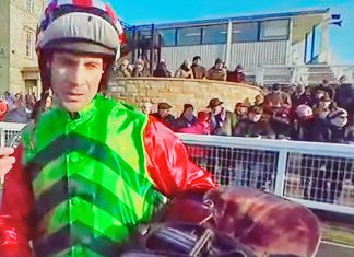 Danny Cook successful on Definitly Red at Kelso, ahead of Grand National tilt.