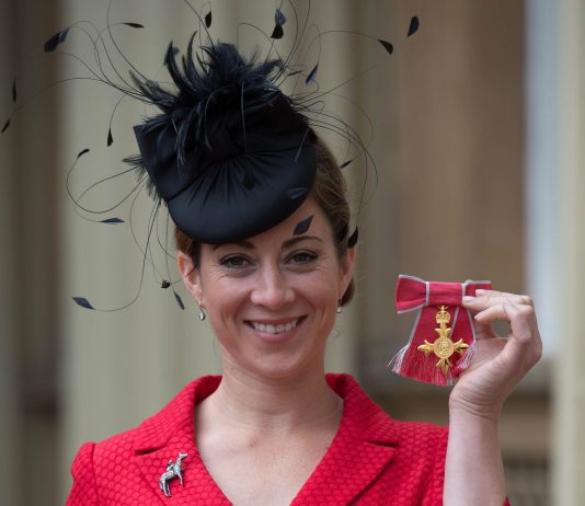 Hayley Turner OBE rode Restless Rose to victory at Chelmsford.