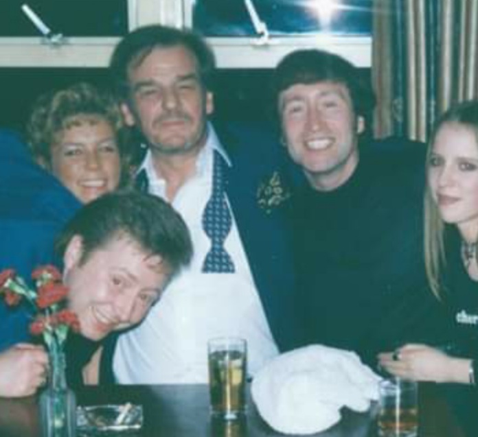 Gary Gibson Lennon (right) next to Keith Floyd (centre).