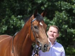 Charlie Wallis: saddled fromthehorsesmouth.info 16-1 ew tip Arzaak at Lingfield.