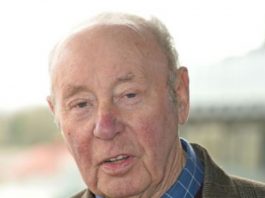 Kempton Skybet Grade 2 right up Trevor’s Street! Atholl Street (3.00) owned by Trevor Hemmings tipped in Grade 2 Sky Bet Novices' Hurdle at Kempton.