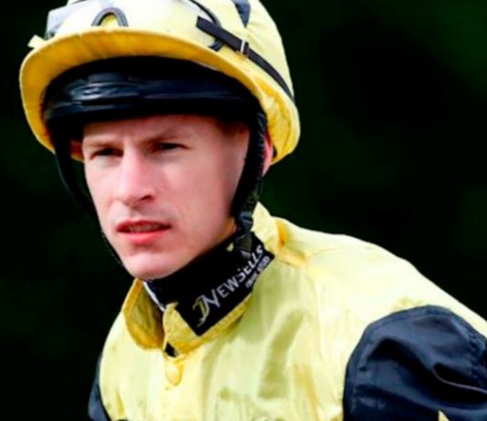 Starfighter (9-2jf) tipped by fromthehorsesmouth.info lands Betway Handicap at Wolverhampton Richard Kingscote rode fromthehorsesmouth.info tip Starfighter to victory at Wolverhampton.