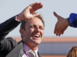 Charlie Appleby trained Last Ammo won Wolverhampton Coral EBF Novices Stakes.