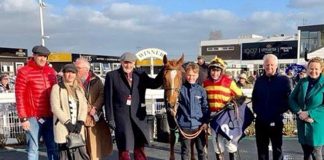 Hobbs Keeps Rolling at Uttoxeter