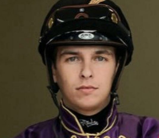 Louis Steward rides Sextant at Lingfield selected by fromthehorsesmouth.info.