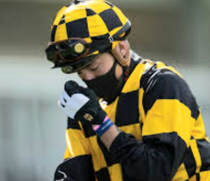 Kevin Stott rides Strawberry Rock at Ripon.