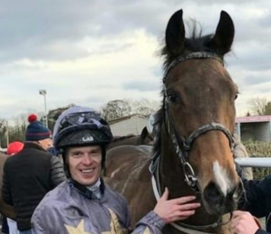 Varian-Khaloosy tilt in Listed Stakes at Redcar Barry McHugh rides Mamba Wamba in William Hill Listed Trophy at Redcar.