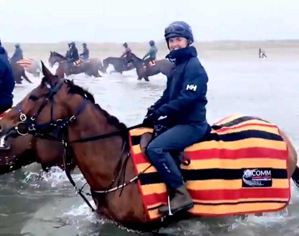 Aintree Grand National winner Tiger Roll enjoys day at the beach