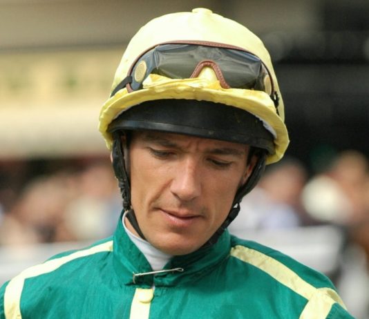 Frankie Dettori rode Kinross to victory in G3 Betway John Of Gaunt Stakes at Haydock.