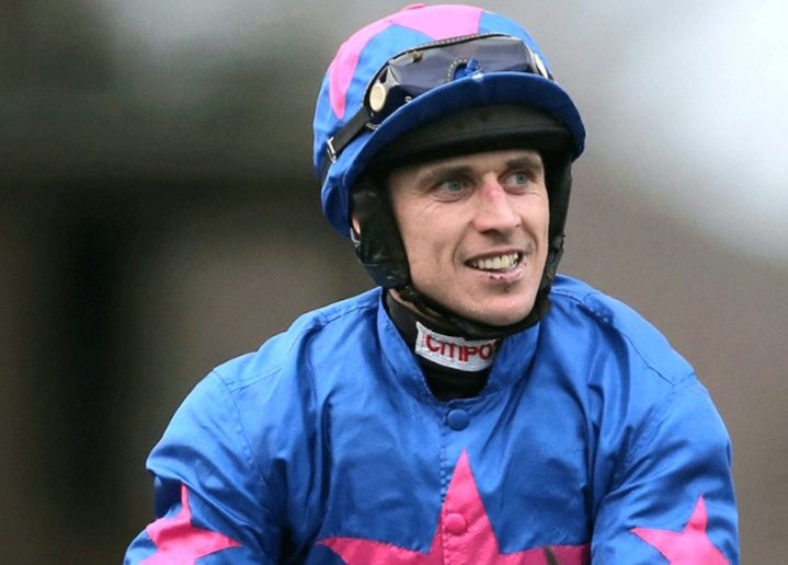 Paddy Brennan rode Ultimate Getaway to victory at Worcester completing fromthehorsesmouth.info 17 Super Saturday tips.