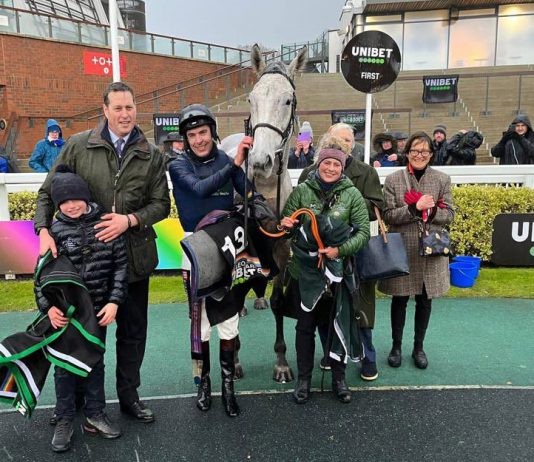 Snow Leopardess lands Becher at Aintree