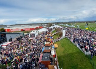 Friday Aintree Reviews