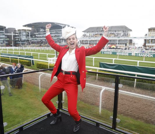 Elliott trained Three Stripe Life tipped by fromthehorsesmouth.info Grade 1 win